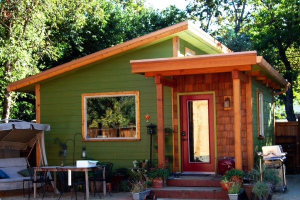 How About a 320 Square Feet Tiny House? | Tiny House Pins