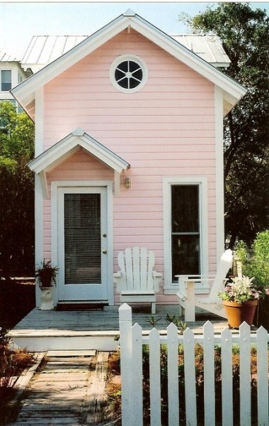 tiny-pink-cottage