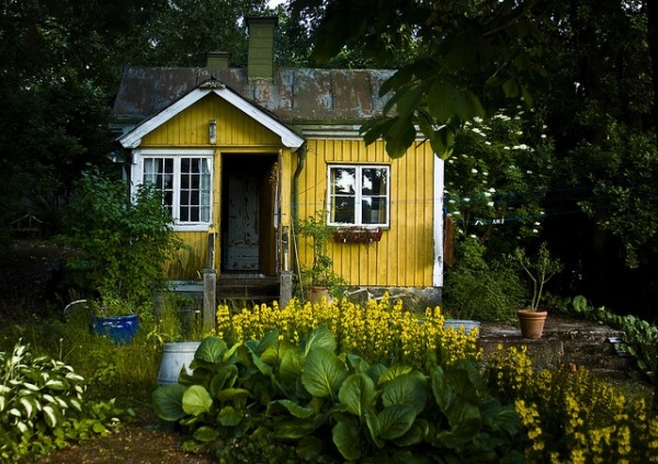 little-yellow-cottage