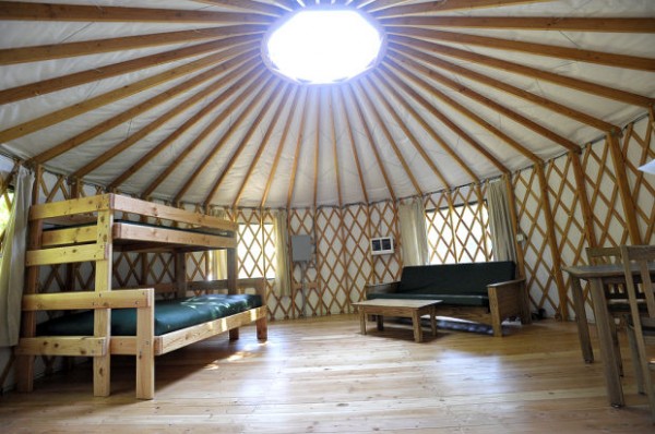 tiny-yurt-interior