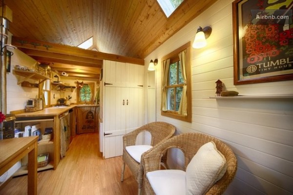fencl-tiny-cottage-on-wheels-02
