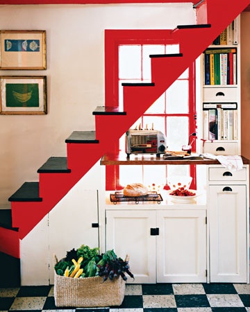 tiny-staircase-kitchen