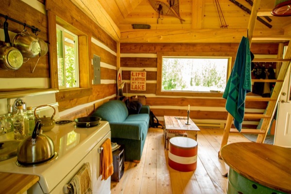 320-sq-ft-cabin-in-bc-07