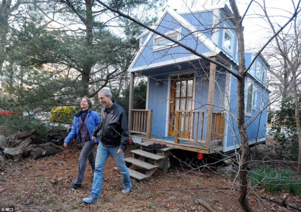 couple-retire-in-tiny-house