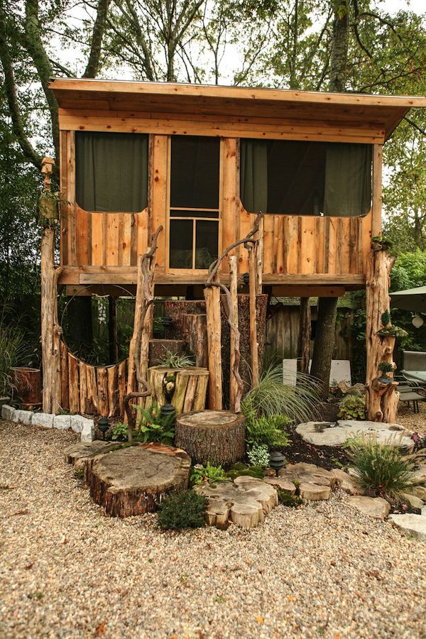 160-sq-ft-tiny-treehouse-2