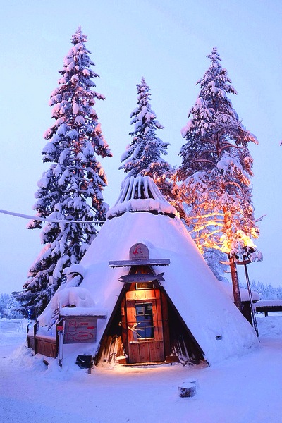 tiny-snow-hut