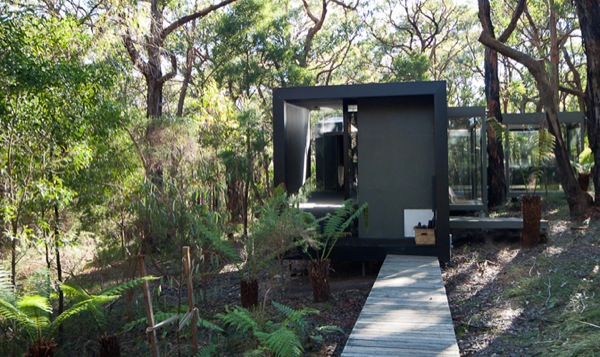 Tiny Modern Cabin in Australia-03