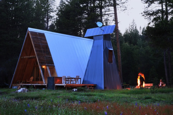 modern-a-frame-cabin-in-yoesmite-far-meadow-009