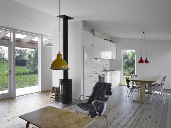 667-sq-ft-modern-small-house-for-family-in-sweden-002