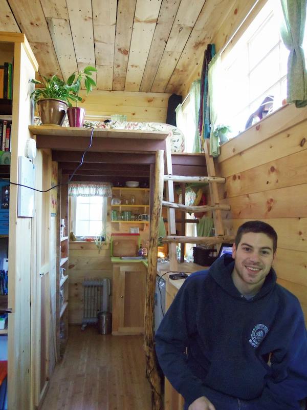 jess-and-dans-tiny-house-on-wheels-003