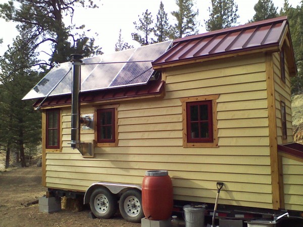 How to Design and Install Solar Panels in Tiny Houses