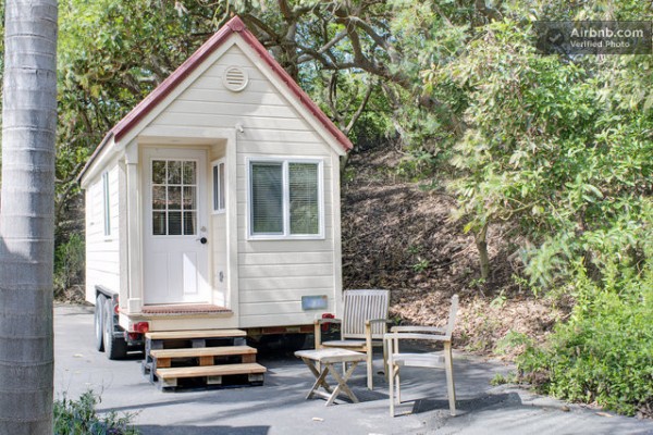 tiny-house-rental-exterior