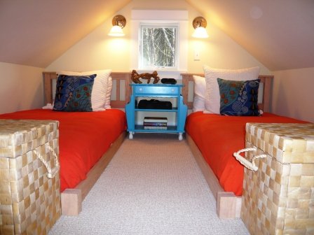 seabrook-tiny-cottage-loft