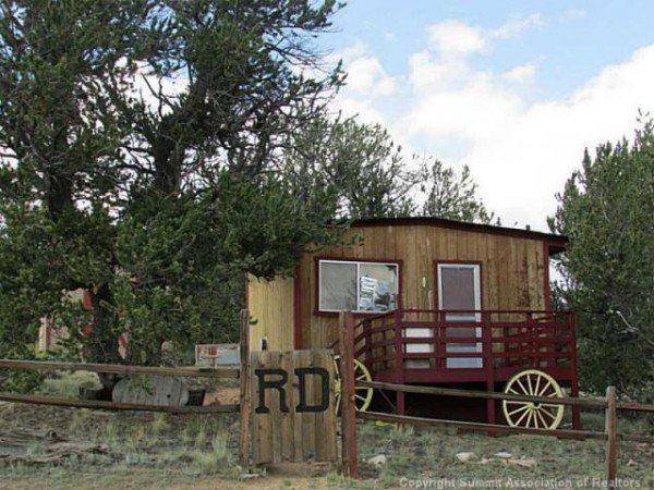 192-sq-ft-tiny-house-in-colorado-for-sale-with-land-for-29k
