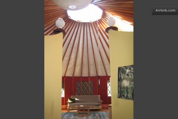 solar-powered-yurt-home-018