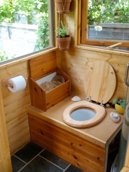 off-grid-portable-tiny-cabin-wagon-07
