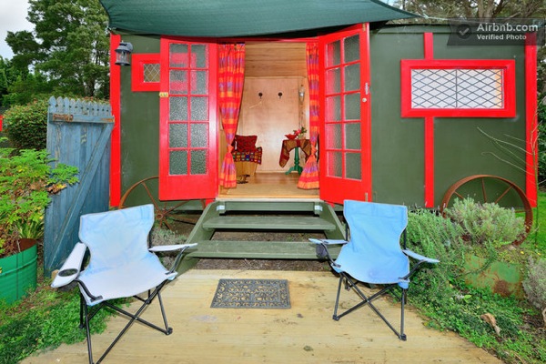 romantic-gypsy-caravan-micro-cabin-or-backyard-guest-house-006