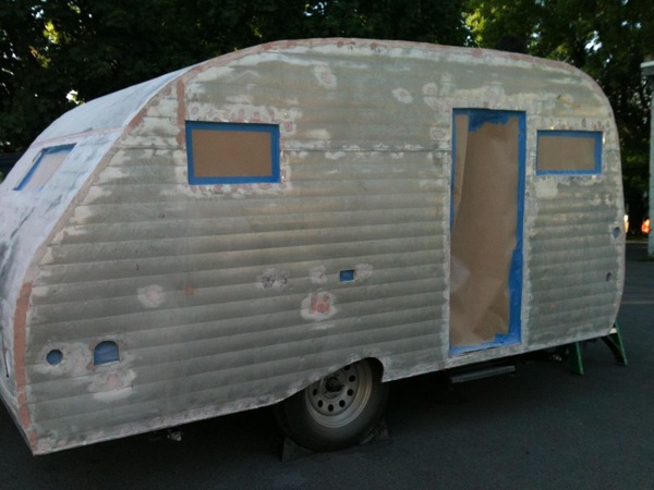 1965-serro-scotty-sporstman-travel-trailer-renovation-0030